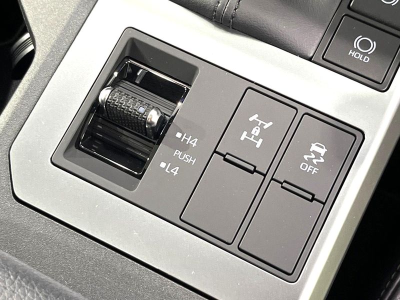 2025 Toyota Land Cruiser 250 3DA-GDJ250W (UW-6aaf4e13a6a62)[19]