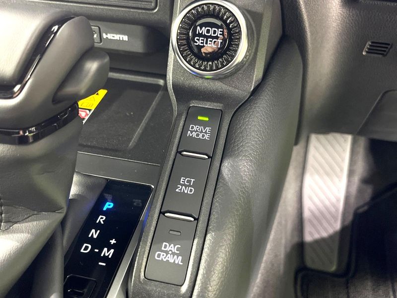 2025 Toyota Land Cruiser 250 3DA-GDJ250W (UW-6aaf4e13a6a62)[16]