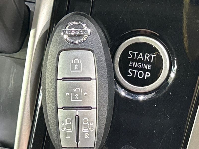 2017 Nissan Serena DAA-GFC27 (UW-6aaf4e1769924)[15]