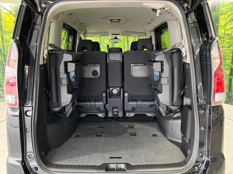 2017 Nissan Serena DAA-GFC27 (UW-6aaf4e18218ea)[22]