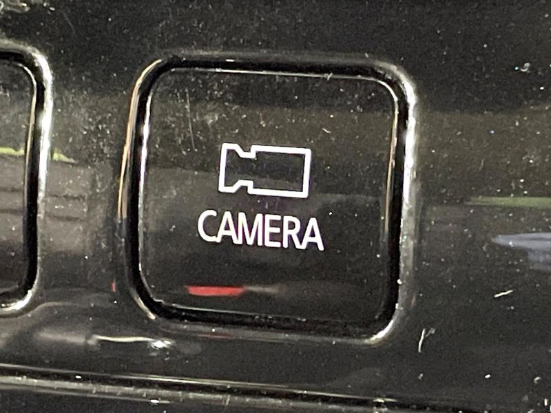 2017 Nissan Serena DAA-GFC27 (UW-6aaf4e19b8132)[25]