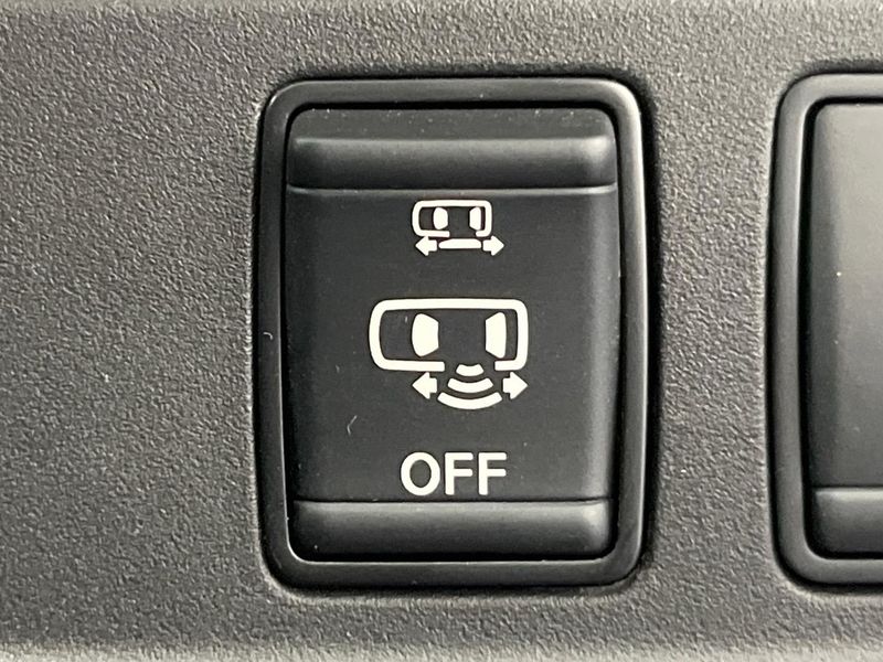 2018 Nissan Serena DAA-GFC27 (UW-6aaf4e1d44762)[22]