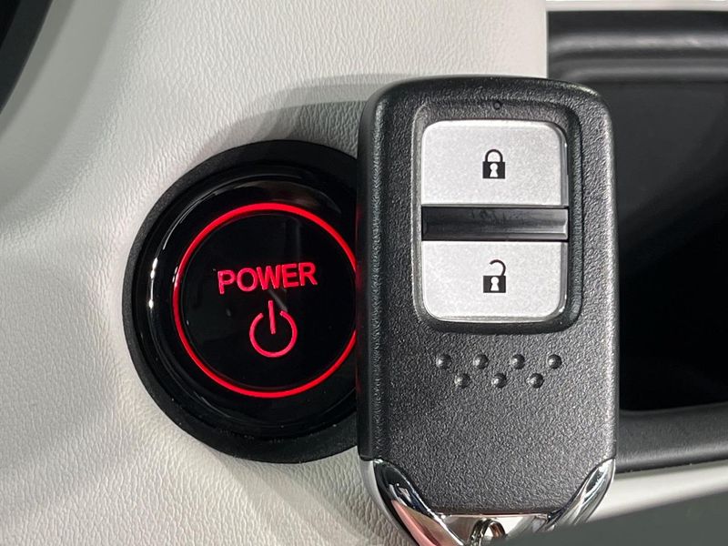 2020 Honda Fit 6AA-GR3 (UW-6aaf4e3a59c0c)[12]