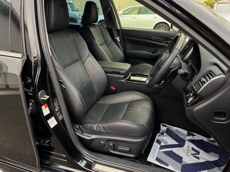 2016 Toyota Crown DBA-GRS214 (UW-6aaf4e3eadb57)[18]