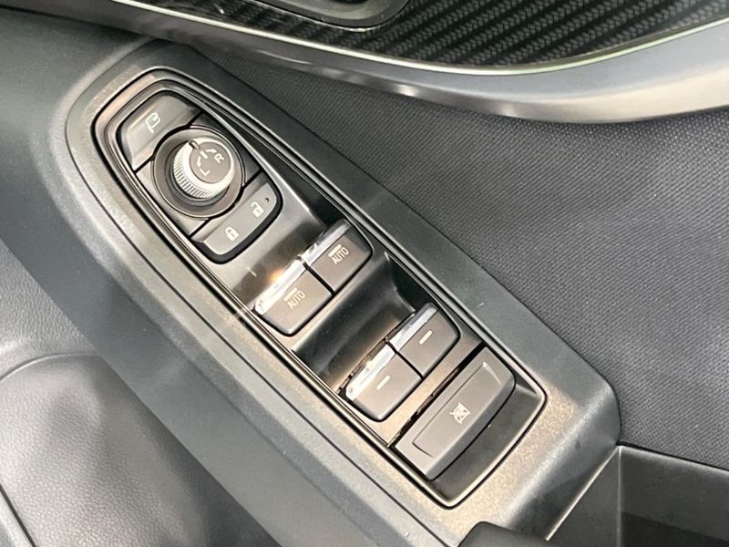 2017 Subaru XV DBA-GT7 (UW-6aaf4e47bb250)[5]