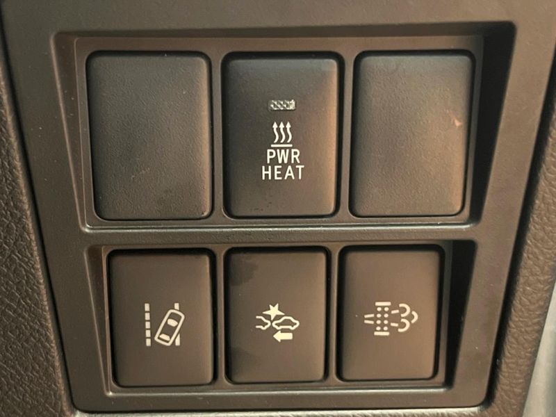 2019 Toyota Hilux QDF-GUN125 (UW-6aaf4e4e605ae)[21]