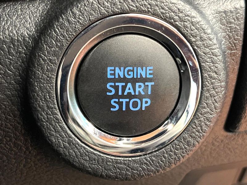 2019 Toyota Hilux QDF-GUN125 (UW-6aaf4e4e605ae)[20]