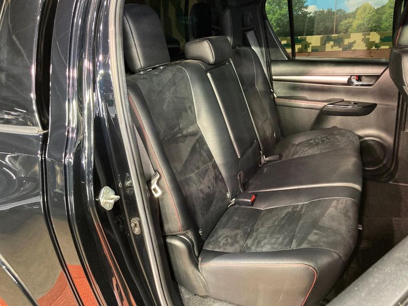 2022 Toyota Hilux 3DF-GUN125 (UW-6aaf4e4f15f6f)[26]