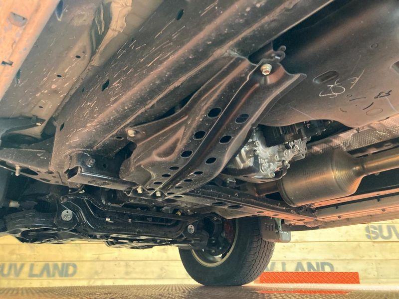2022 Toyota Hilux 3DF-GUN125 (UW-6aaf4e4f15f6f)[17]