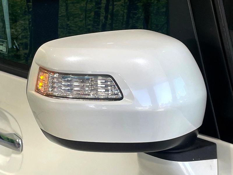 2013 Honda N-BOX CUSTOM DBA-JF1 (UW-6aaf4e9942e86)[28]