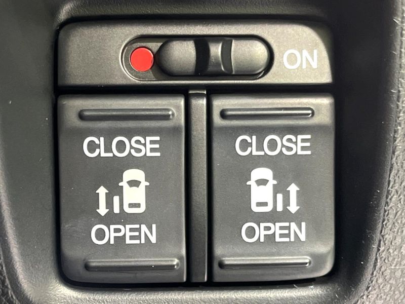 2013 Honda N-BOX DBA-JF2 (UW-6aaf4ea7b06d6)[18]
