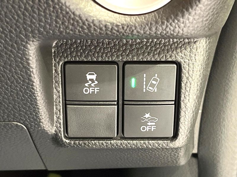 2018 Honda N-BOX CUSTOM DBA-JF3 (UW-6aaf4eb85a1be)[21]