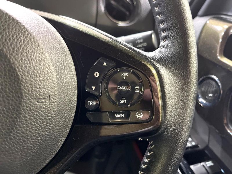 2018 Honda N-BOX CUSTOM DBA-JF3 (UW-6aaf4eb85a1be)[15]