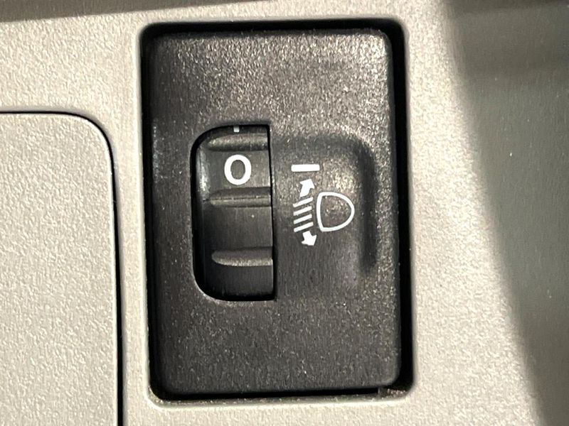 2009 Daihatsu Move DBA-L185S (UW-6aaf4f1979b4e)[19]