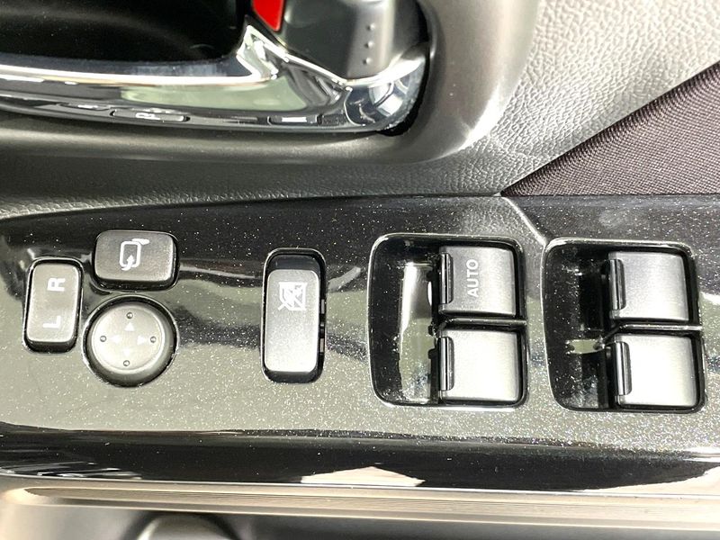 2017 Suzuki Wagon R Stingray DAA-MH55S (UW-6aaf4fa737c45)[8]