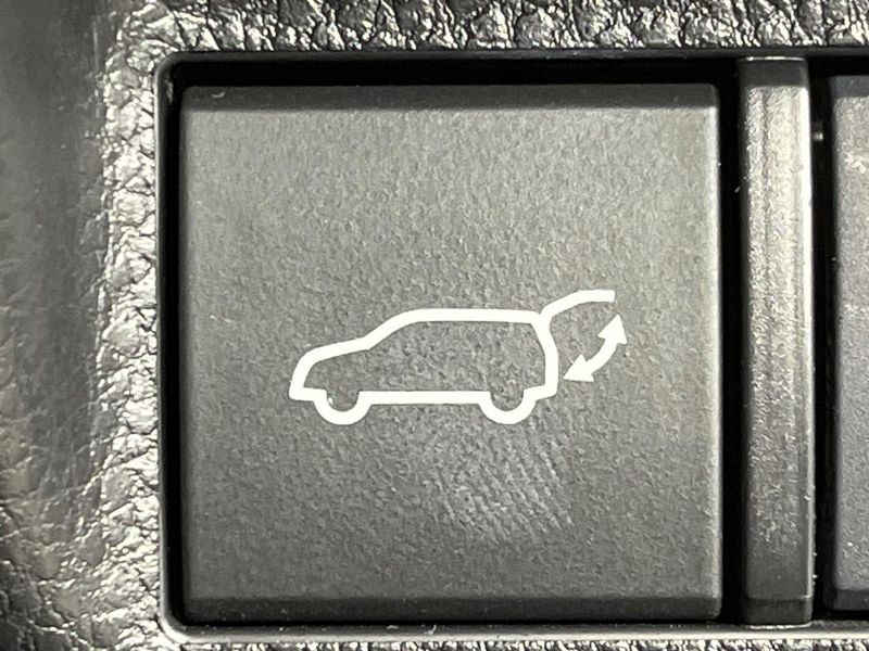 2020 Toyota RAV4 6BA-MXAA54 (UW-6aaf4ff82ac56)[17]