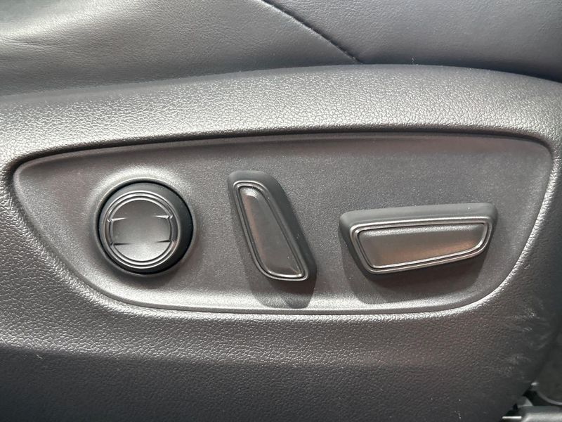 2021 Toyota RAV4 6BA-MXAA54 (UW-6aaf4ff8bb68e)[24]