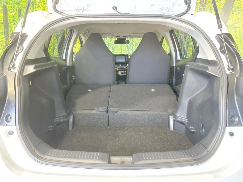 2022 Toyota Aqua 6AA-MXPK11 (UW-6aaf501fa87f4)[13]