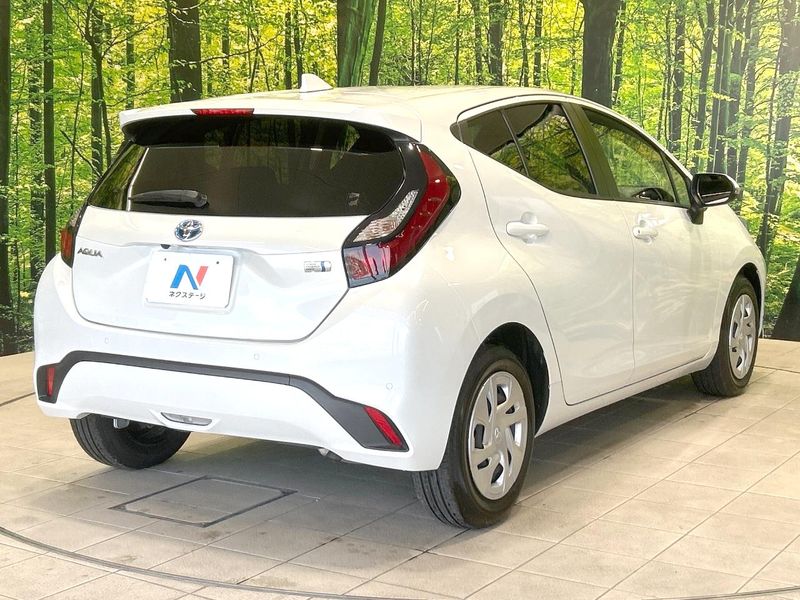 2022 Toyota Aqua 6AA-MXPK11 (UW-6aaf501fa87f4)[26]