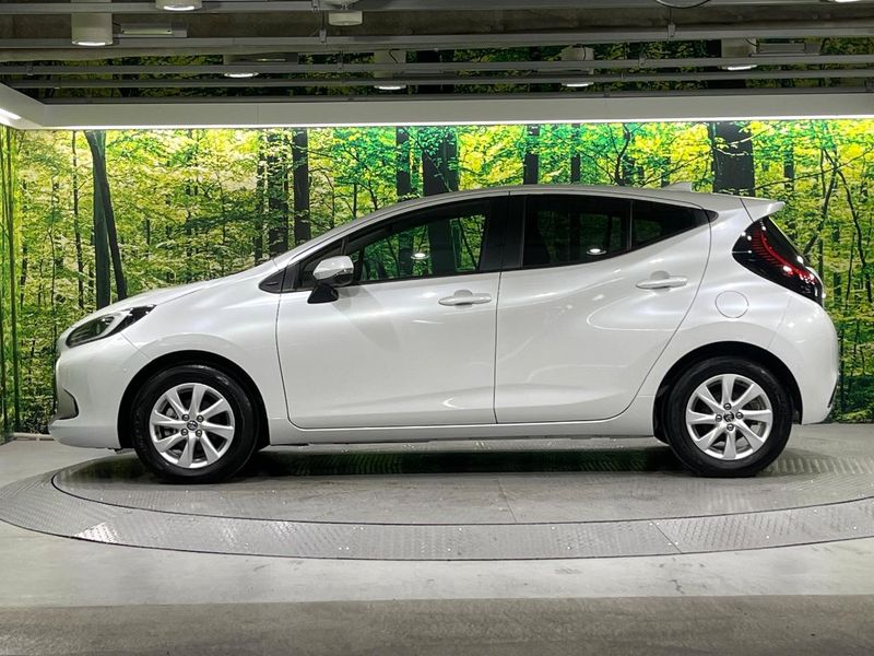 2024 Toyota Aqua 6AA-MXPK11 (UW-6aaf502349695)[12]