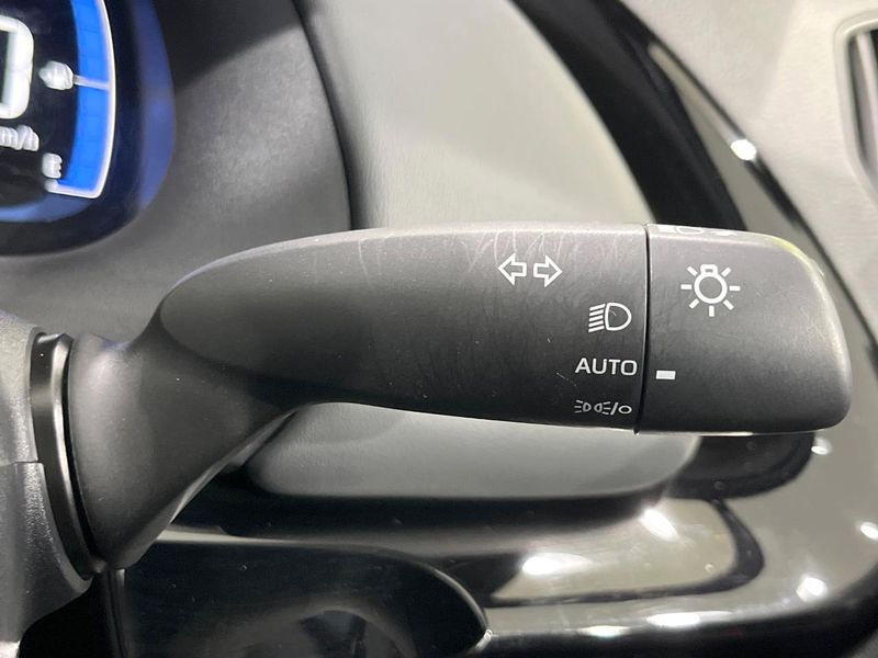 2025 Toyota Aqua 6AA-MXPK16 (UW-6aaf50244ce3c)[29]