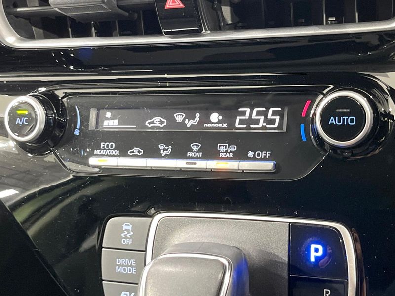 2025 Toyota Aqua 6AA-MXPK16 (UW-6aaf50244ce3c)[23]