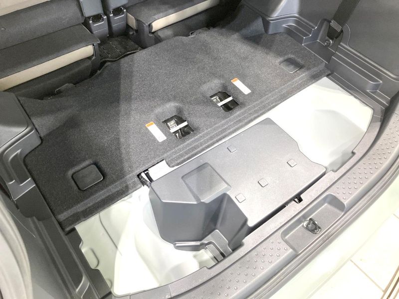 2023 Toyota Sienta 6AA-MXPL10G (UW-6aaf5027f1152)[10]