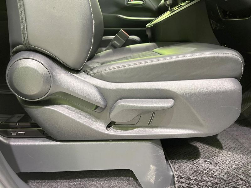 2024 Toyota Noah 6BA-MZRA95W (UW-6aaf505412857)[4]