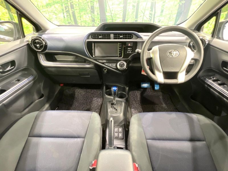 2015 Toyota Aqua DAA-NHP10 (UW-6aaf505dbcc2d)[25]