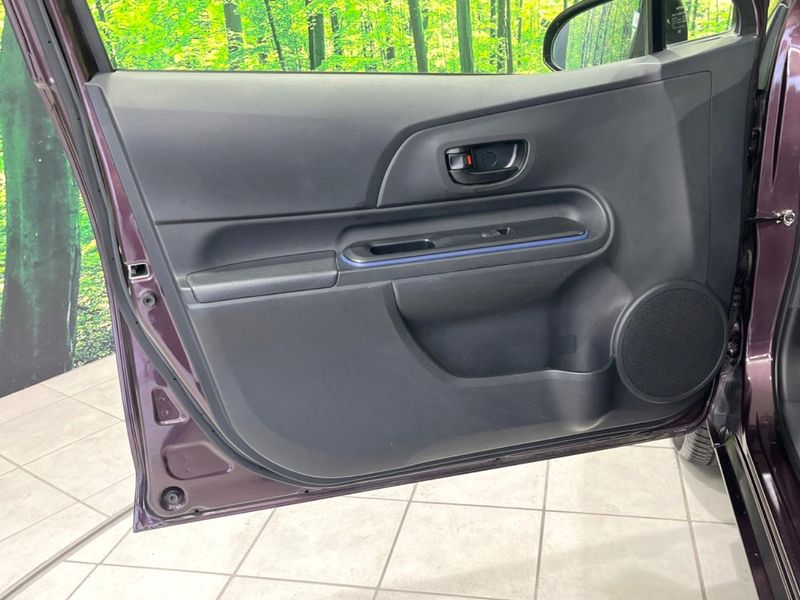 2015 Toyota Aqua DAA-NHP10 (UW-6aaf505dbcc2d)[8]