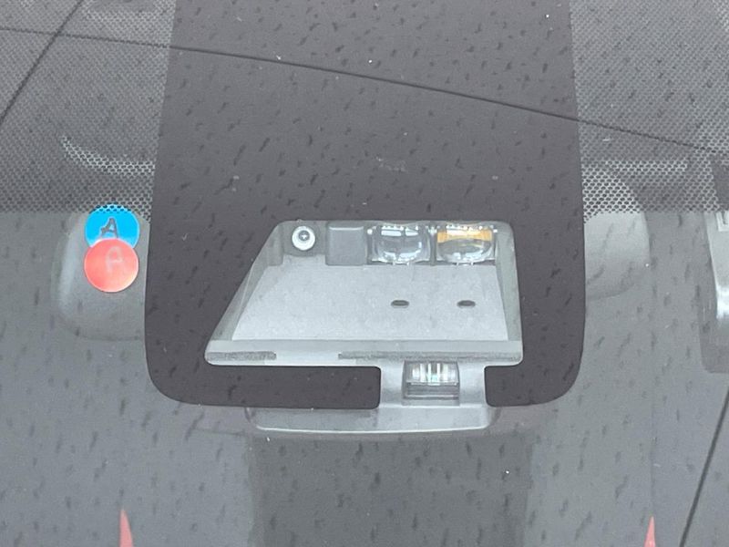 2017 Toyota Aqua DAA-NHP10 (UW-6aaf5065e5757)[13]