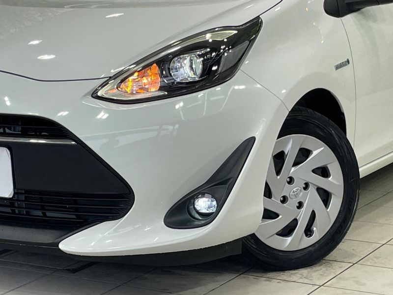 2017 Toyota Aqua DAA-NHP10 (UW-6aaf5065e5757)[11]