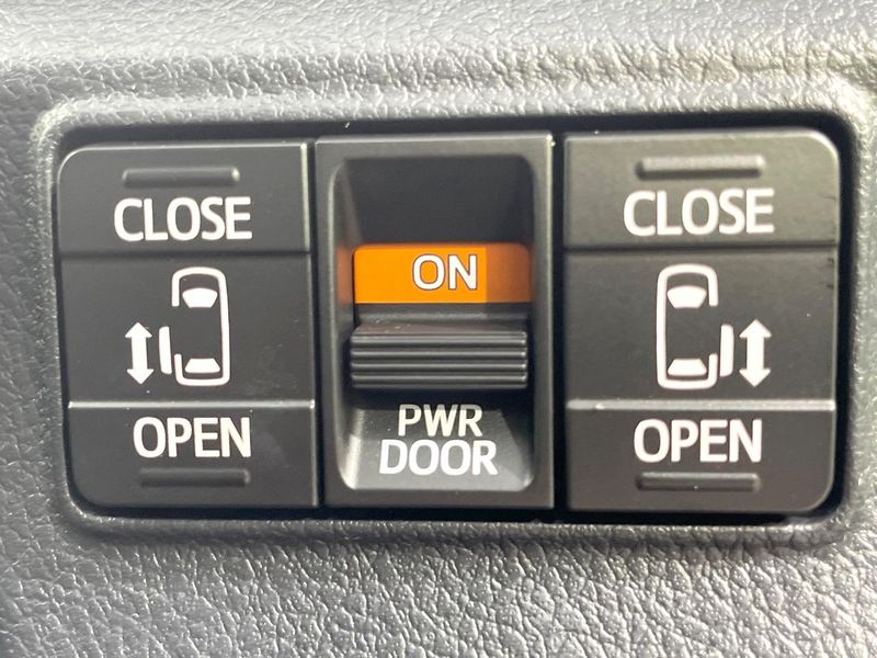 2017 Toyota Sienta DBA-NSP170G (UW-6aaf5074df725)[24]
