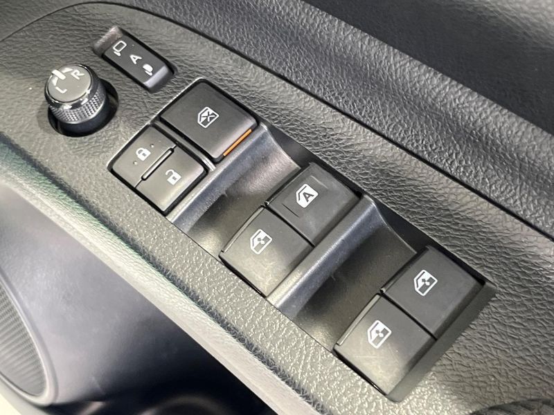 2020 Toyota Sienta DBA-NSP170G (UW-6aaf507992cca)[25]