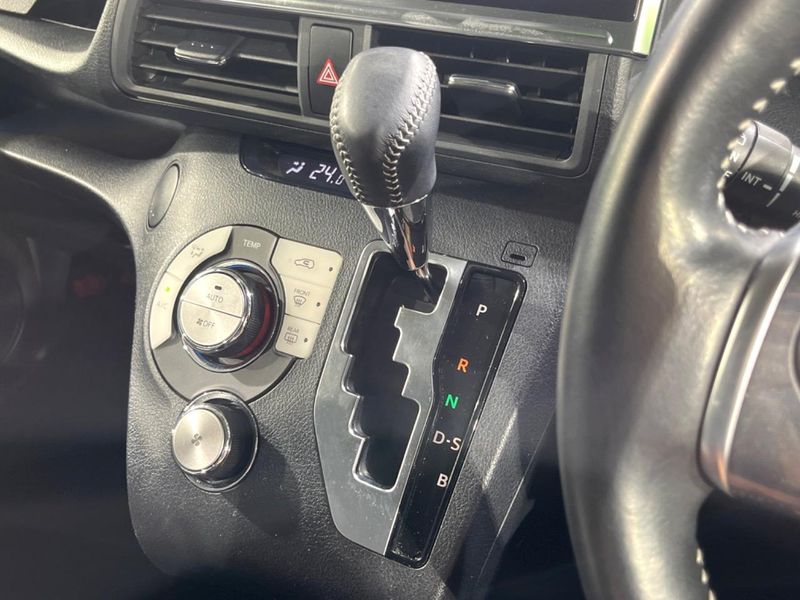 2021 Toyota Sienta 5BA-NSP170G (UW-6aaf507b3d758)[18]