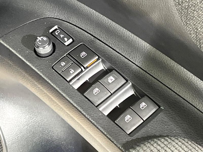 2021 Toyota Sienta 5BA-NSP170G (UW-6aaf507b3d758)[8]