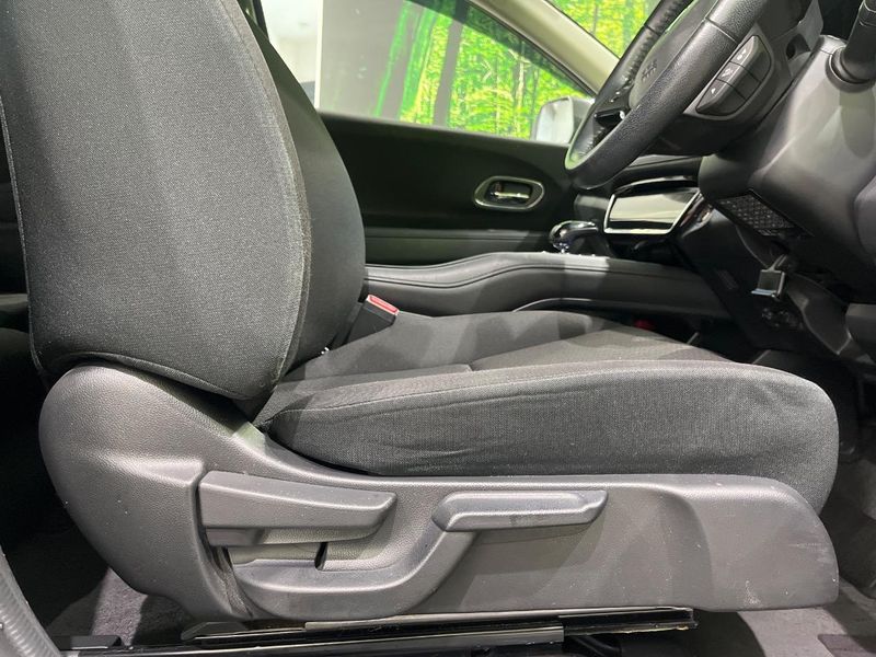 2014 Honda Vezel DAA-RU3 (UW-6aaf5096d716b)[17]