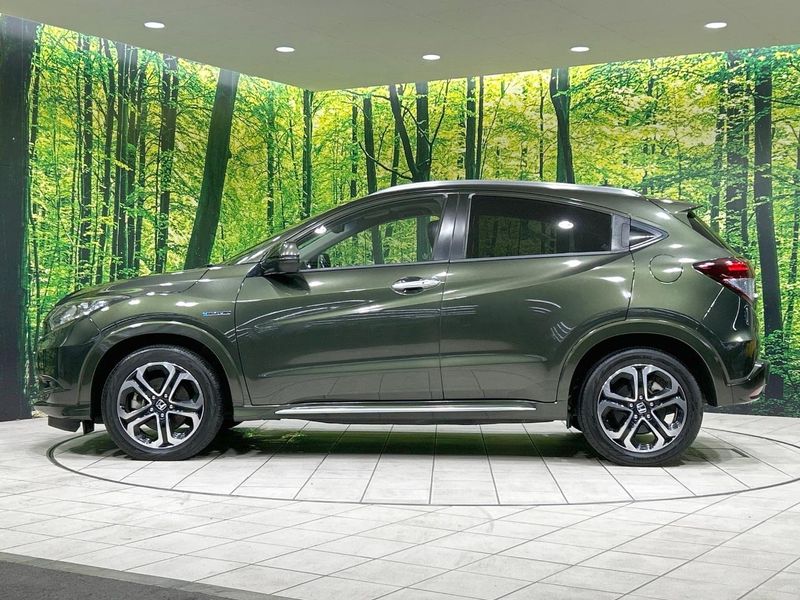 2016 Honda Vezel DAA-RU3 (UW-6aaf5098ca7b6)[13]