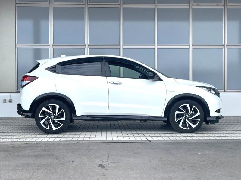 2016 Honda Vezel DAA-RU3 (UW-6aaf5099bdfaa)[18]