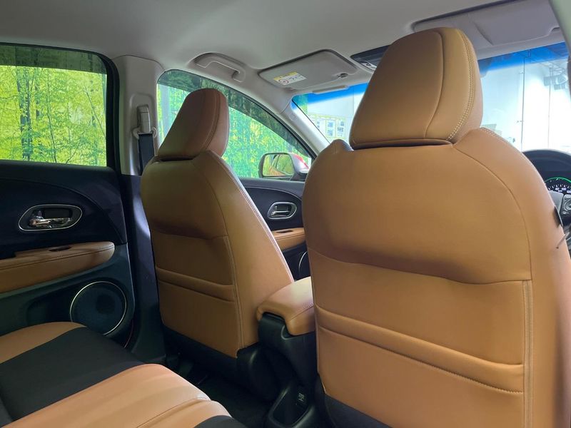 2020 Honda Vezel DAA-RU3 (UW-6aaf509c4e589)[24]