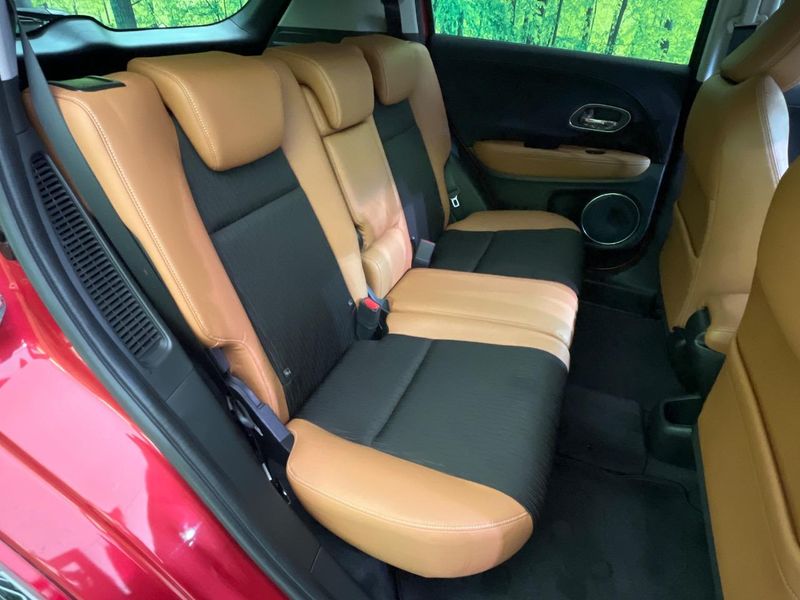 2020 Honda Vezel DAA-RU3 (UW-6aaf509c4e589)[23]