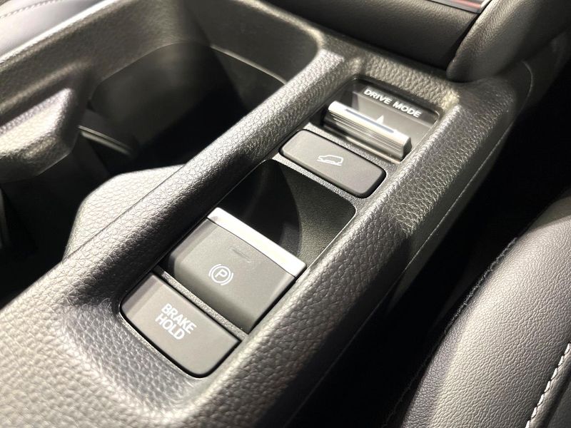2021 Honda Vezel 6AA-RV5 (UW-6aaf509e7dca2)[14]