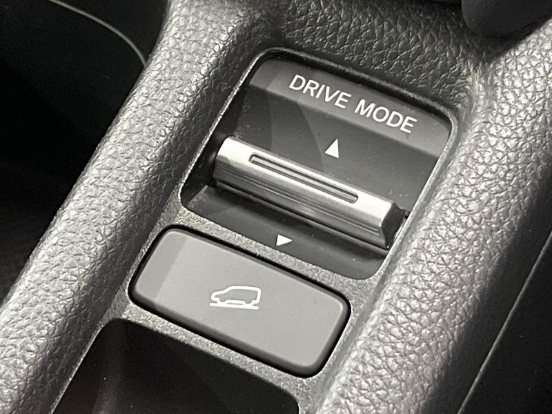 2021 Honda Vezel 6AA-RV5 (UW-6aaf50a0301b8)[29]