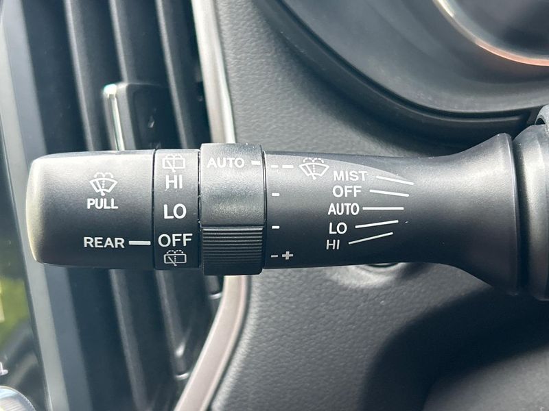 2019 Subaru Forester 5AA-SKE (UW-6aaf50c5644b6)[15]