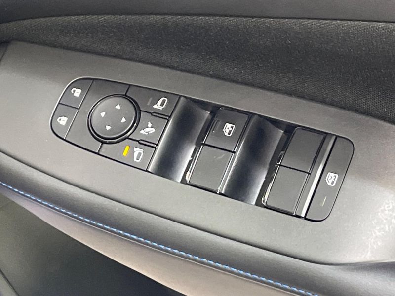 2022 Nissan Note 6AA-SNE13 (UW-6aaf50c91fa57)[28]