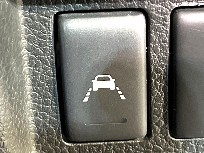 2019 Nissan Elgrand DBA-TE52 (UW-6aaf50d291389)[14]