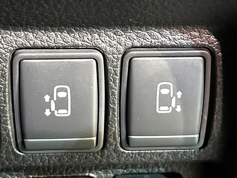 2019 Nissan Elgrand DBA-TE52 (UW-6aaf50d291389)[11]