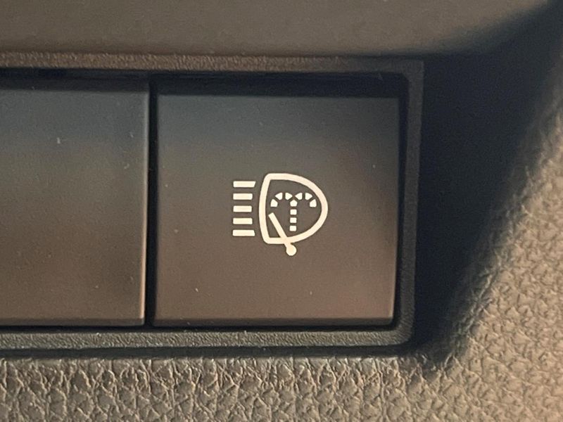 2026 Toyota Land Cruiser 250 3BA-TRJ250W (UW-6aaf50e83f674)[28]