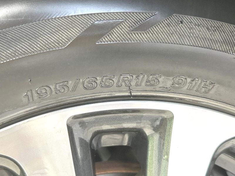2017 Toyota Esquire DBA-ZRR80G (UW-6aaf5134bee93)[28]