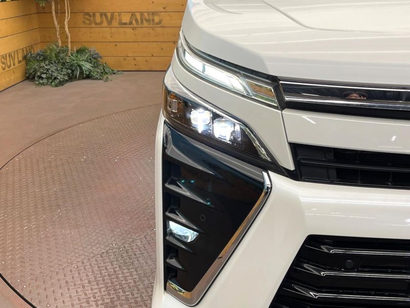 2019 Toyota Voxy DBA-ZRR80W (UW-6aaf51397f06a)[12]